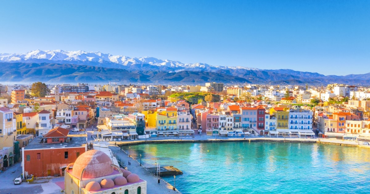 Νέα μεγάλη άνοδος σε τουριστικές αφίξεις και έσοδα - Πάνω από 4 εκατ. τουρίστες το πρώτο 4μηνο του 2025