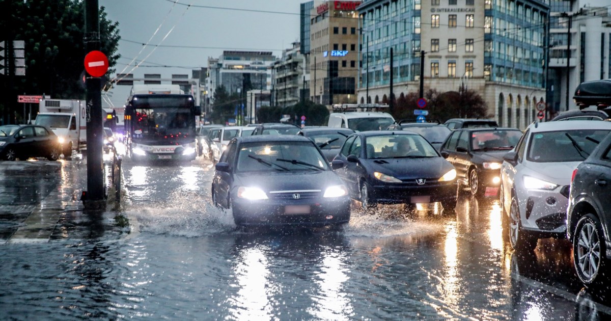Κακοκαιρία στην Ήπειρο: Πτώσεις βράχων και διακοπή ηλεκτροδότησης από την έντονη βροχόπτωση [βίντεο]