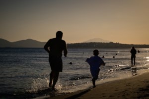Πρόγνωση Κολυδά για "μακρύ ελληνικό καλοκαίρι" - Υψηλές θερμοκρασίες και τον Σεπτέμβριο - εικόνα 3