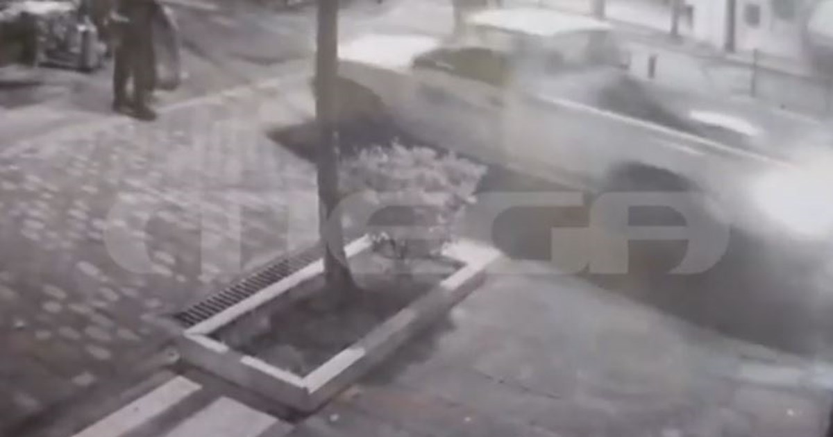 Κομοτηνή: 43χρονη έριξε υδροχλωρικό οξύ στο πρόσωπο υπαλλήλου όταν την έπιασε να κλέβει κοσμήματα - εικόνα 2