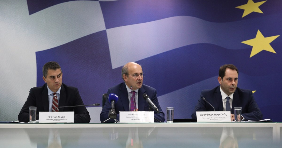 Oσα πρέπει να ξέρουμε για τις 12 αυξήσεις αποδοχών και τις 12 μειώσεις φόρων - Δικαιούχοι και κριτήρια