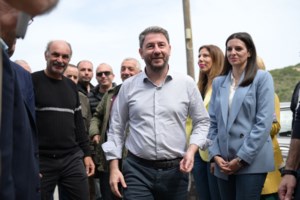 Ανδρουλάκης από Αίγιο για την παρακολούθησή του: Δεν βρέθηκε ένας δημοσιογράφος να ρωτήσει τον Μητσοτάκη για την ΕΥΠ