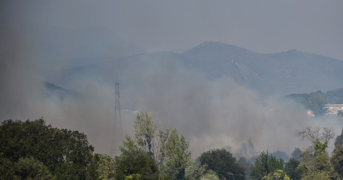 Γρεβενά: Σε εξέλιξη η φωτιά στη Βάλια Κάλντα - Επιχειρούν ισχυρές επίγειες και εναέριες δυνάμεις