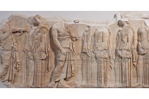 Γαλλία: Νόμος ανοίγει το δρόμο για την επιστροφή θραυσμάτων του Παρθενώνα από το Λούβρο - εικόνα 2