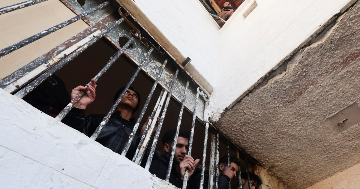 Συρία: Αντάρτες πυρπόλησαν το μαυσωλείο των Άσαντ - Εκεί ήταν θαμμένος ο πατέρας του δικτάτορα [εικόνες - βίντεο]