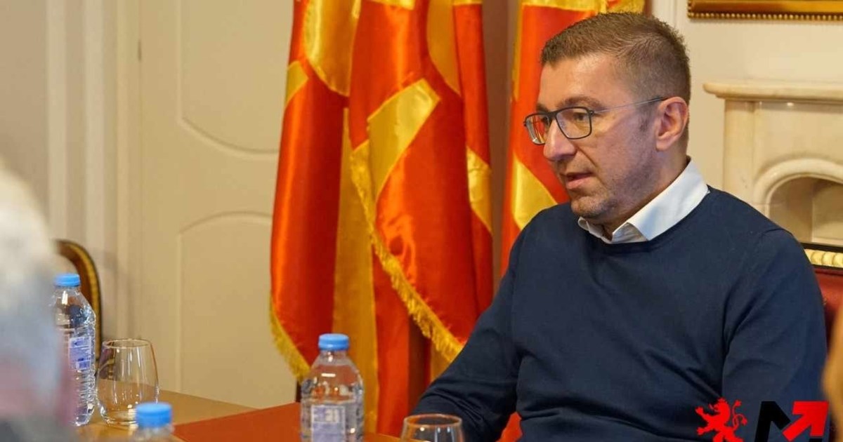 Αμετανόητος ο Μίτσκοσκι: Αποκαλούσε συνεχώς τη χώρα "Μακεδονία" λίγο αφότου παρουσίασε τη νέα κυβέρνηση