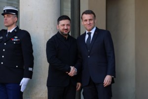 Μητσοτάκης από το Παρίσι: Η Ελλάδα υποστηρίζει πλήρως την κοινή δήλωση για τη Γροιλανδία - εικόνα 2