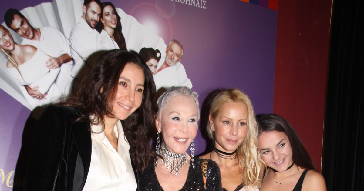 Στο "σφυρί" τα κοσμήματα της Ζωής Λάσκαρη - Τι αξία έχουν