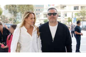 Έντονη βροχόπτωση πριν από τη συναυλία του Αντώνη Ρέμου στη Θεσσαλονίκη: Κόσμος κατέφυγε στις εγκαταστάσεις της ΔΕΘ