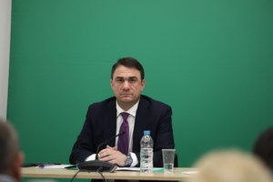 Γεωργιάδης: "Τιμώ τον Κωνσταντινόπουλο" - Τα καρφιά στον "χθεσινό Δουδωνή που πουλάει μούρη στους παλιούς" - εικόνα 2