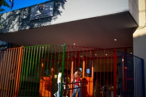 Τρίκαλα: Γιαγιά μαθητή πήγε να πάρει βαθμούς, επιτέθηκε στον διευθυντή του Γυμνασίου και κατέληξε στο τμήμα