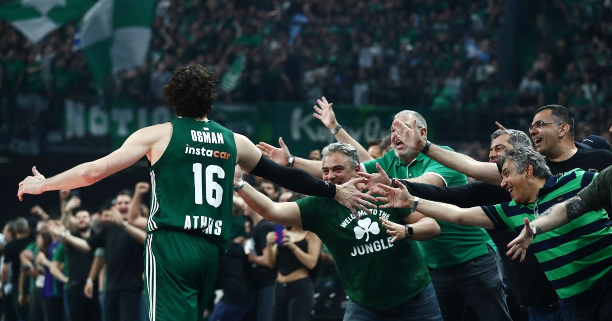 Οι αντιδράσεις του Δημήτρη Γιαννακόπουλου στο ΟΑΚΑ - Μαζί με τα παιδιά του για την πρόκριση του Παναθηναϊκού στο φάιναλ φορ - εικόνα 10