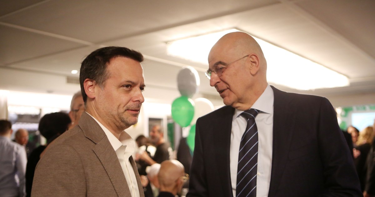 Δούκας μετά τη συνάντηση με Δένδια για τον Άγνωστο Στρατιώτη: "Ευθύνη της κυβέρνησης πλέον - Καλή τύχη"