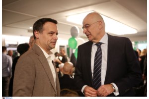 Δούκας μετά τη συνάντηση με Δένδια για τον Άγνωστο Στρατιώτη: "Ευθύνη της κυβέρνησης πλέον - Καλή τύχη"