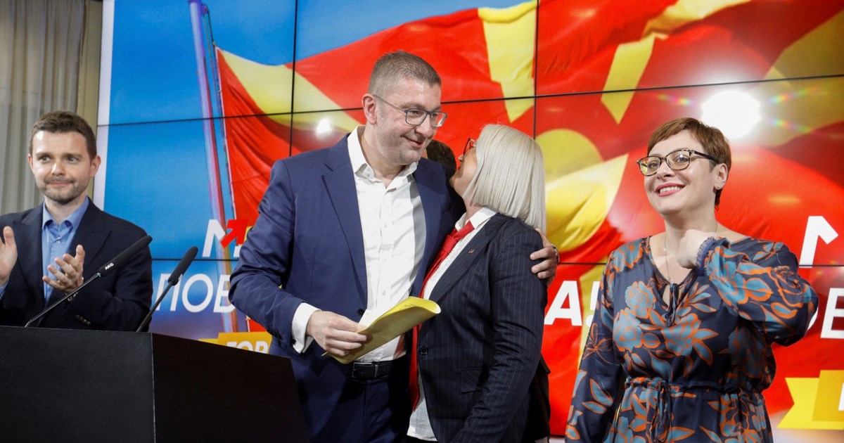 Ο Κόστα καλεί τη Β. Μακεδονία να αλλάξει το Σύνταγμα για να ξεκινήσουν οι ενταξιακές διαπραγματεύσεις - 'Όχι" από τον Μίτσκοσκι