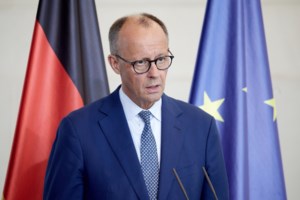 Μακρόν από τη G7: Αλλαγή καθεστώτος στο Ιράν θα έφερνε "χάος"