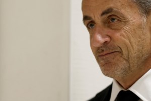 Γαλλία: Καταπέλτης οι εισαγγελείς κατά του Σαρκοζί - Ζητούν κάθειρξη επτά ετών για τα λεφτά από τη Λιβύη του Καντάφι