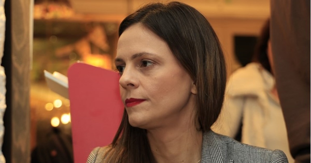 Η Έφη Αχτσιόγλου ανακοίνωσε πως είναι έγκυος στο δεύτερο παιδί της [εικόνα]