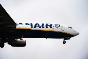 "Είναι άχρηστη": Άγρια επίθεση της Ryanair στη Φον ντερ Λάιεν για τις καθυστερήσεις στα αεροδρόμια