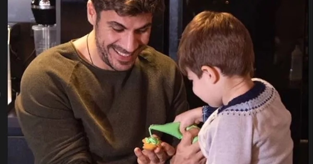 Άκης Πετρετζίκης: Οι φωτογραφίες με τα παιδιά του από τις καλοκαιρινές τους διακοπές