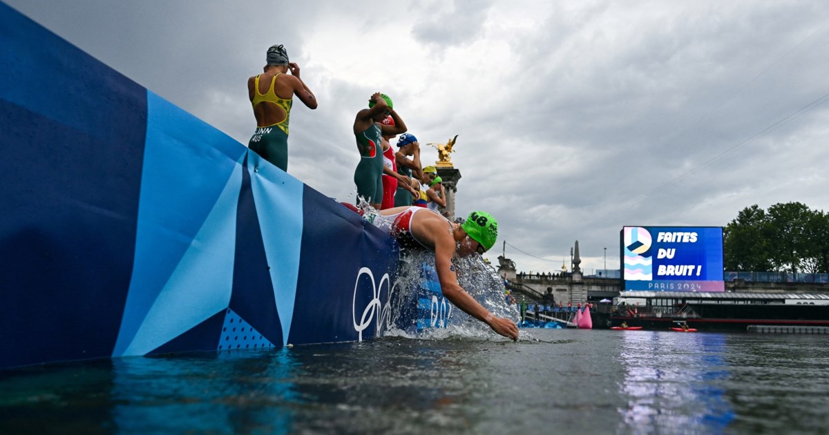 Ολυμπιακοί Αγώνες 2024: Εικόνες ντροπής με τις αθλήτριες να κολυμπούν στα βρόμικα νερά του Σηκουάνα [βίντεο] - εικόνα 4