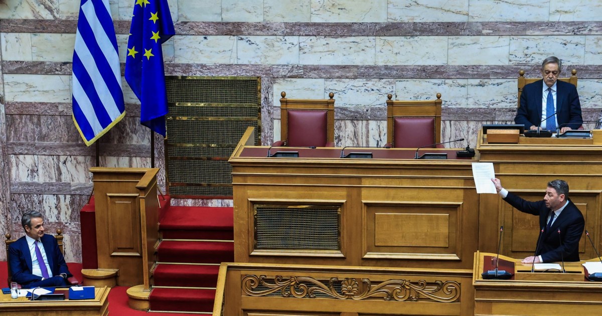 Φάμελλος κατά Μητσοτάκη στη Βουλή: Είστε ένας διαπλεκόμενος και εκβιαζόμενος πρωθυπουργός - εικόνα 2