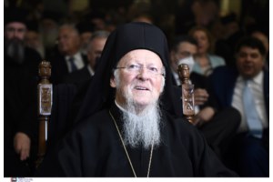 H Αθήνα "υποκλίθηκε" στον Βαρθολομαίο: "Η Ρωμιοσύνη ακυρώνει τη δύναμη των αριθμών, είμαστε ολίγοι και αμέτρητοι"