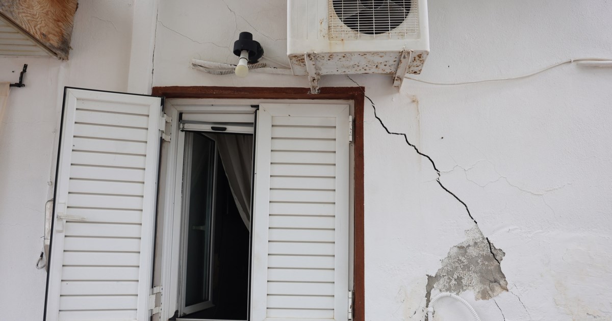 Βούτες Ηρακλείου: Κατολίσθηση "βλέπει" ο καθηγητής του ΕΜΠ Λουπασάκης πίσω από τις ρωγματώσεις [βίντεο] - εικόνα 2