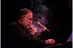 Θάνος Μικρούτσικος: Η τυχαία διάγνωση για τον καρκίνο, ο χωρισμός με τη Μ. Παπαγιάννη και η συγκινητική επανασύνδεση