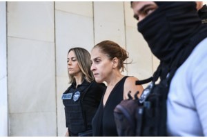 Αγία Παρασκευή: "Είναι μια τραγωδία" - Ολομόναχα τα παιδιά της πρώην συζύγου του Πολωνού μετά την αυτοκτονία της - εικόνα 2