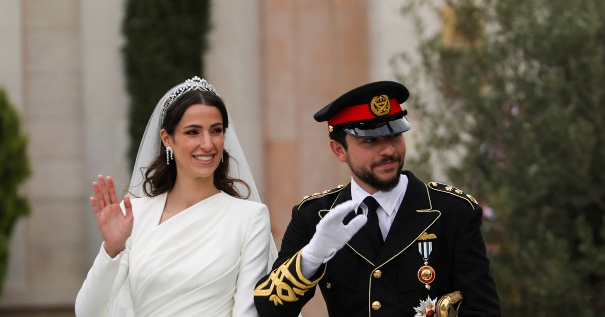 Το Wide Jean της βασίλισσας Ράνια: Η στιλάτη γιαγιά έκανε την πρώτη της εμφάνιση και ήταν πιο μοδάτη και σύγχρονη από ποτέ