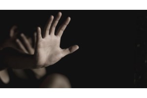 Κάρυστος: "Μάχη" να κρατηθεί στη ζωή δίνει η κακοποιημένη 52χρονη - Καλύπτει τον πατέρα η κόρη - Δεν έχω δει να την χτυπάει ποτέ