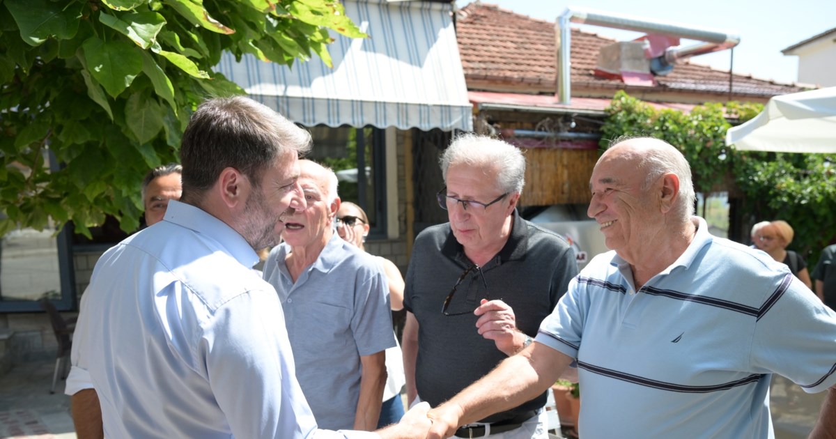 Ανδρουλάκης τρολάρει Μητσοτάκη: Πρέπει να πήγε διακοπές στην... Ψίμυθο για να τα βλέπει όλα καλύτερα