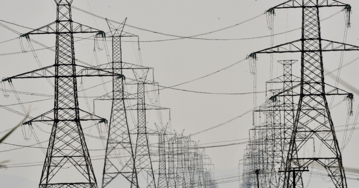 Οι τιμές ρεύματος της ΔΕΗ για τον Μάιο - Πώς διαμορφώνονται το πράσινο, το μπλε και το κίτρινο τιμολόγιο