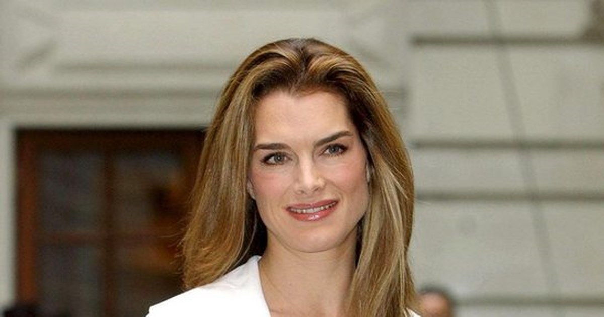 Σίντνεϊ Σουίνι: "Συγγνώμη που έχω ωραία στήθη" - Η απάντηση της ηθοποιού σε όσους την κατηγορούν ότι δεν έχει ταλέντο