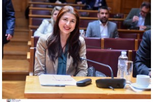 "Κυνήγι" σε βουλευτές της ΝΔ σε ναούς για τον γάμο των ομοφύλων: Επιθέσεις σε Αλεξοπούλου, Δεληκάρη, Άδωνι