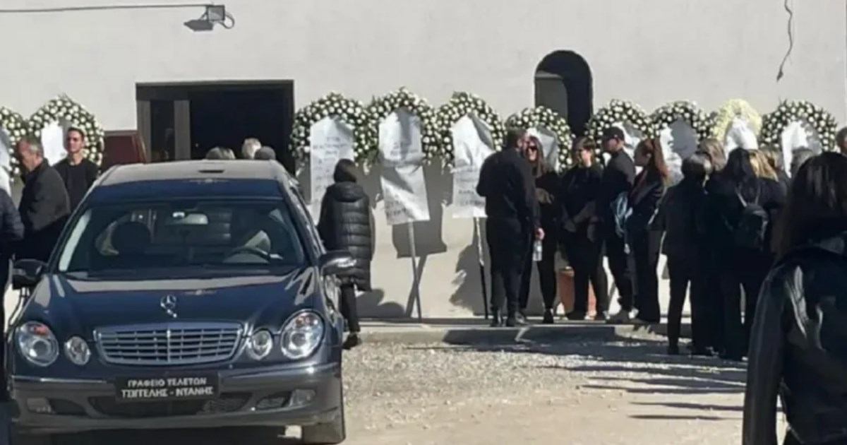 Συγκίνηση στην κηδεία του Δημήτρη Σταμάτη: Παρόντες o Αντώνης Σαμαράς και ο Νικήτας Κακλαμάνης [εικόνες] - εικόνα 15