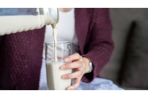 Φάρμα Κουκάκη: Από το ζευγάρι που πούλαγε γάλα στο Κιλκίς το 1977 στην είσοδο του κολοσσού των 400 εκατ. ευρώ