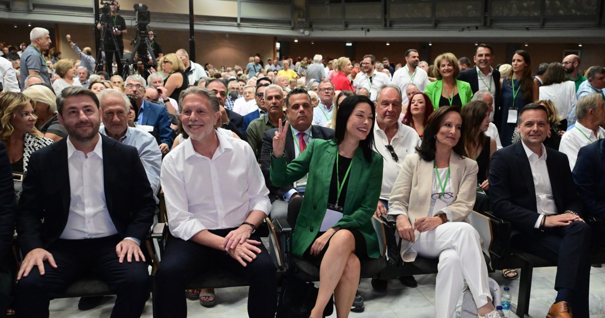 Παύλος Γερουλάνος: Ο σεκιουριτάς, η "ΠΑΣΟΚάρα" και το μπρελόκ με τον Ανδρέα Παπανδρέου [βίντεο]