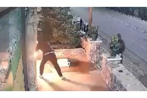 Σκιάθος: Ταλαιπωρία για τους 68 επιβάτες του "Νήσος Αίγινα" - Προσέκρουσε σε θαλάσσιο ταξί