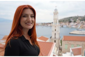 Οικογένεια άφησε τη Βρετανία και ζει μόνιμα στη... "φθηνή" Λευκάδα: "Ξοδεύουμε λιγότερα και ζούμε καλύτερα"