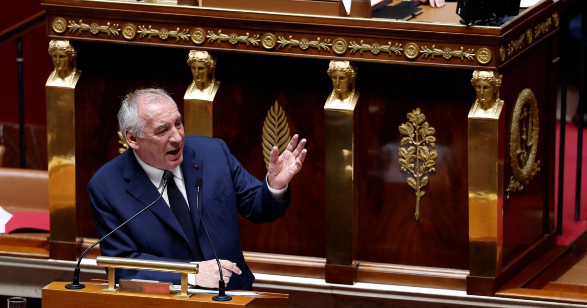 Η επόμενη μέρα για την Γαλλία στα χέρια του Μακρόν: Παζάρια με τους Σοσιαλιστές ή εκλογές που ζητούν Λεπέν και Αριστερά - εικόνα 4