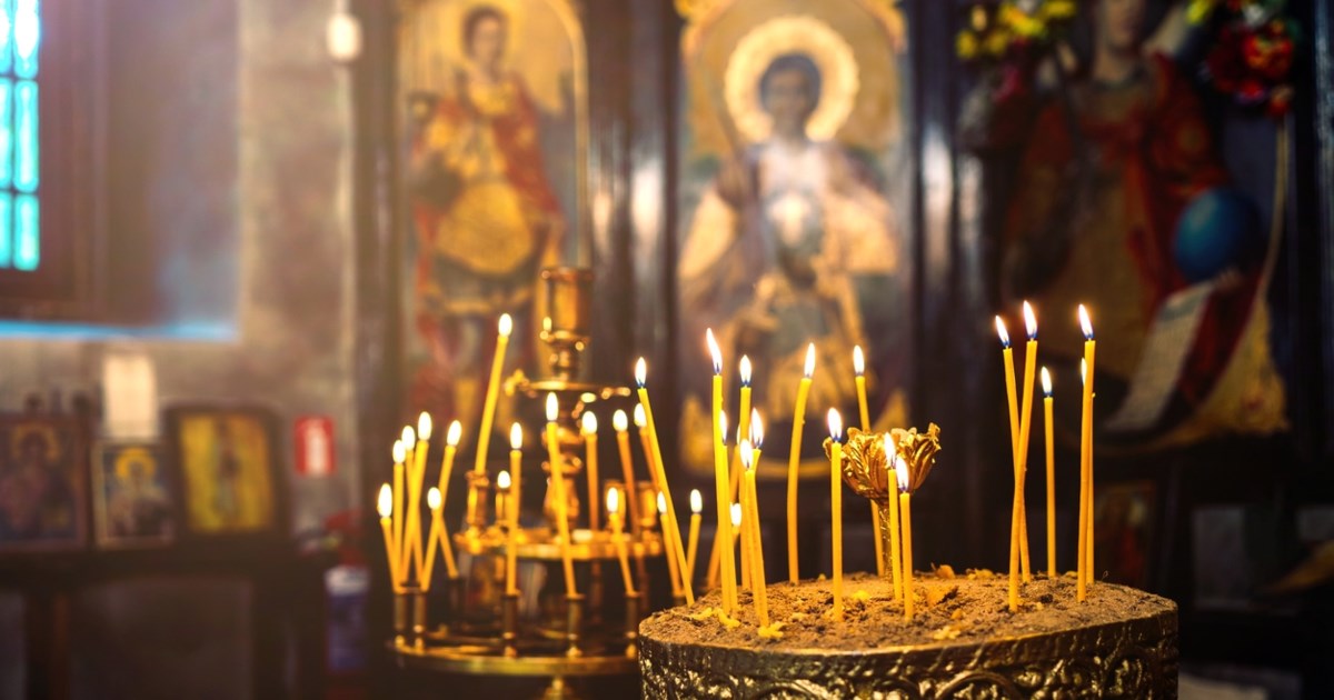 Ακάθιστος Υμνος: Σήμερα η κορυφαία ακολουθία των Χαιρετισμών -Γιατί οι πιστοί στέκονται όρθιοι