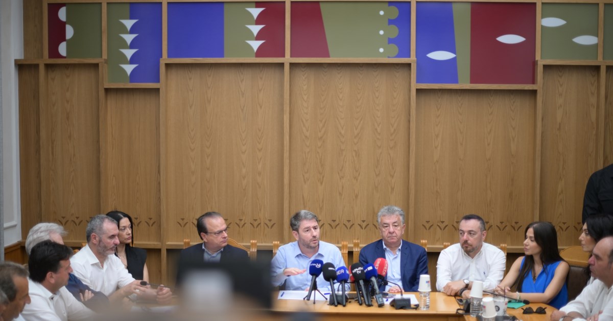 Δέσμευση Ανδρουλάκη για κατάργηση προσωπικής διαφοράς, νέο ΕΚΑΣ, μείωση εισφορά αλληλεγγύης, παρεμβάσεις σε συντάξεις χηρείας