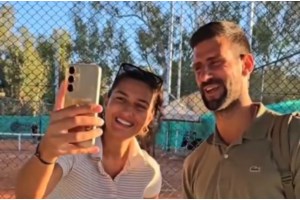 Διαψεύδει ο Στέφανος Τσιτσιπάς: Δεν έκανα επέμβαση στη μέση - Βαθιά ευγνώμων για τη συνεχή συμπαράστασή σας - εικόνα 2