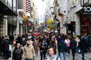 Δημοσκόπηση Interview: Μείωση για Καρυστιανού, στάσιμος ο Τσίπρας - "Όχι" σε εμπλοκή του Παύλου Ντε Γκρες