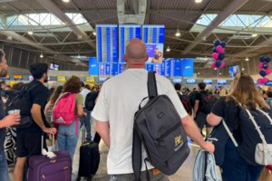 Συνεχίζεται το μυστήριο με το μπλακ άουτ στο FIR Αθηνών - Τι ισχύει για τις αποζημιώσεις των επιβατών