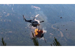 Φωτιά σε αποστακτήριο στο Ρέθυμνο - Στις φλόγες η εγκατάσταση