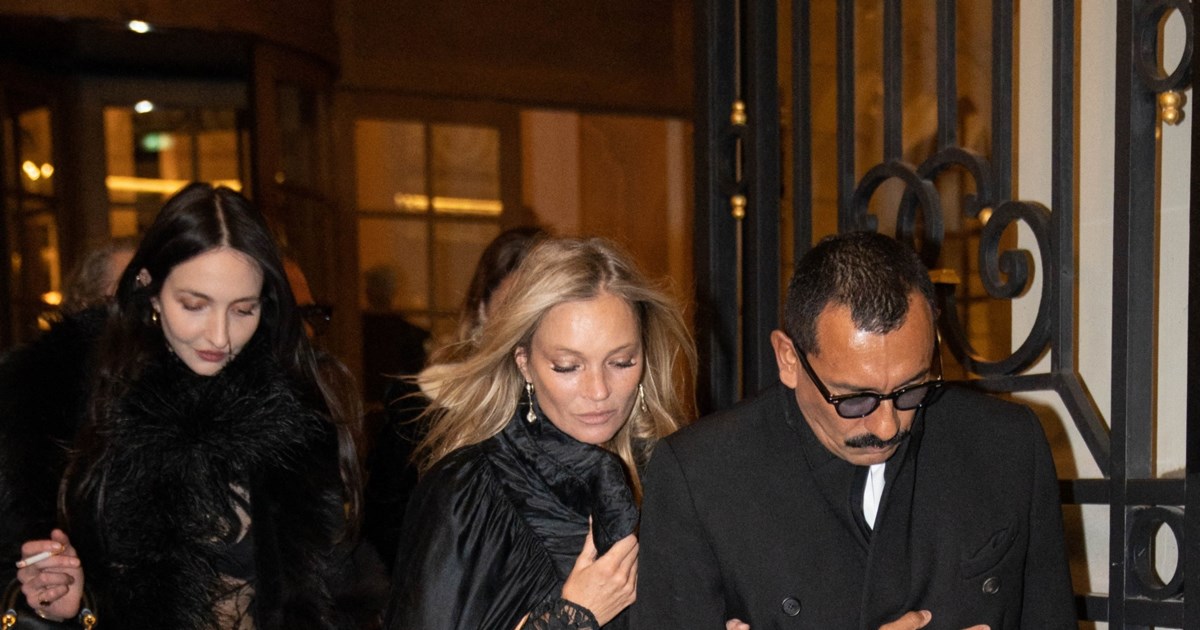 Σαγήνευσε η Κέιτ Μος - Για πρώτη φορά "άγγελος" στην πασαρέλα της Victoria's Secret [βίντεο]