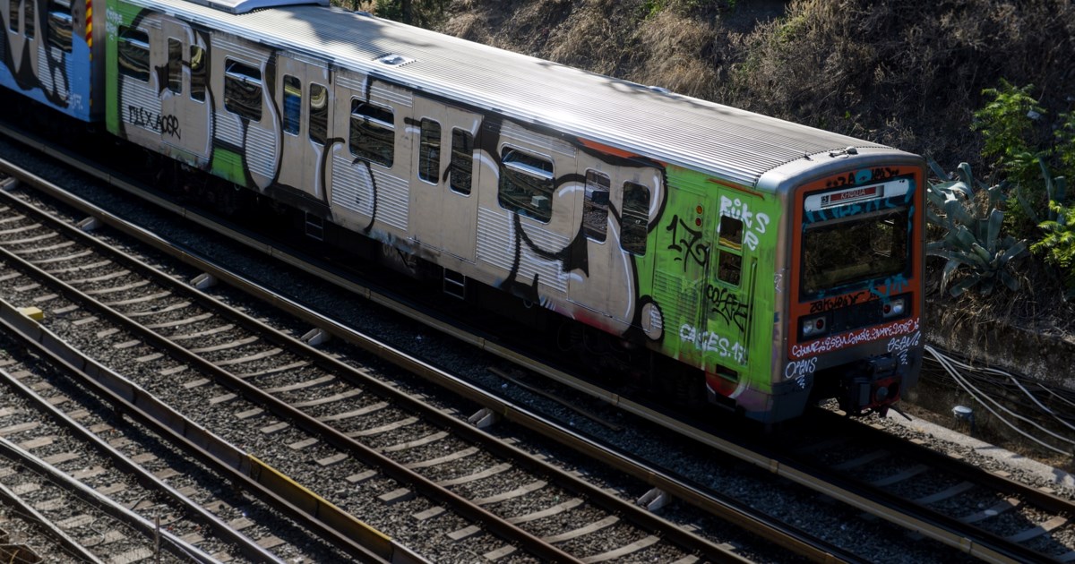 Η απάντηση της ΣΤΑΣΥ για το περιστατικό στον ΗΣΑΠ: Ηταν "στιγμιαίο το άνοιγμα και κλείσιμο των θυρών" εν κινήσει